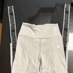 Ryderwear scrunch leggings size small.